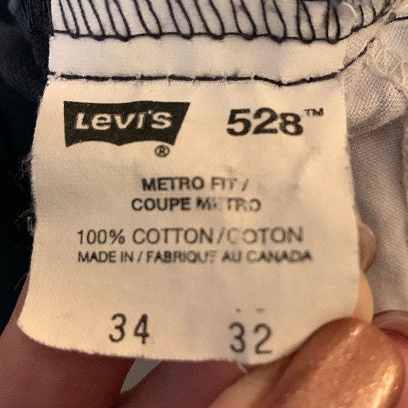 Levi’s 528s in dark blue black died denim - Picture 2 of 9